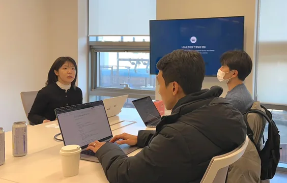 이그니스 박경희 CRM 마케팅 담당 인터뷰 모습